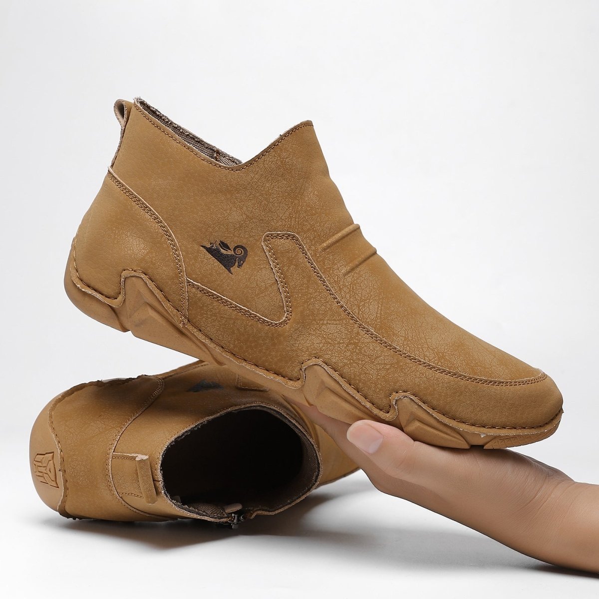 AuraWalk™ Elite – Warme & stilvolle Barfuß-Winterschuhe